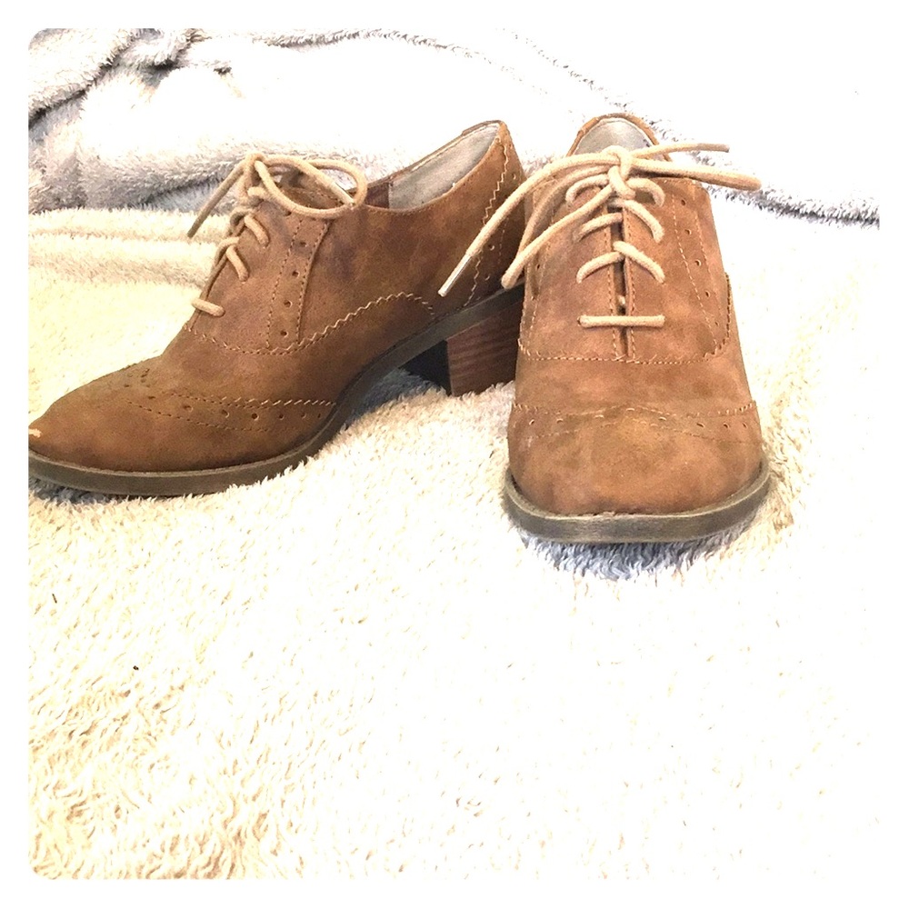 Oxford Style Retro Heels